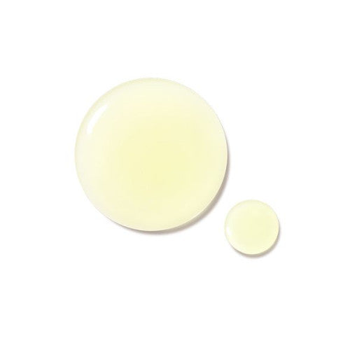 Close-up of Goodal retinol ampoule serum texture in two droplets, highlighting its lightweight, hydrating anti-aging formula.