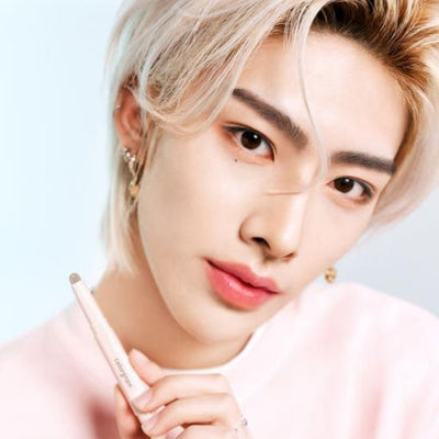 Model showcasing Colorgram Re-forming Contour Stick 1.1g with natural makeup look, highlighting its smooth blendable finish for face sculpting.